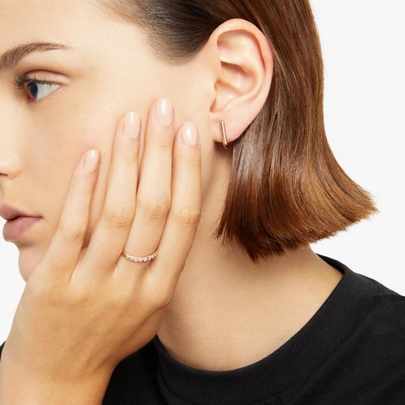 Orecchino Essentials oro rosa