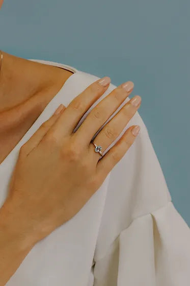 Anello acquamarina ovale