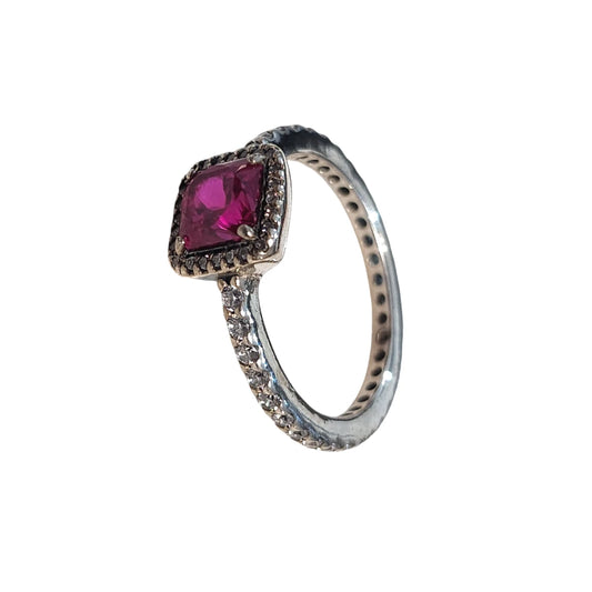 Anello Pandora eterna eleganza