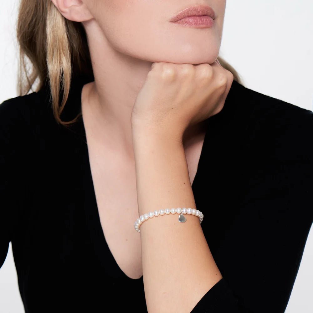 Bracciale Elastica con Perle Bianche e Charm Cuore