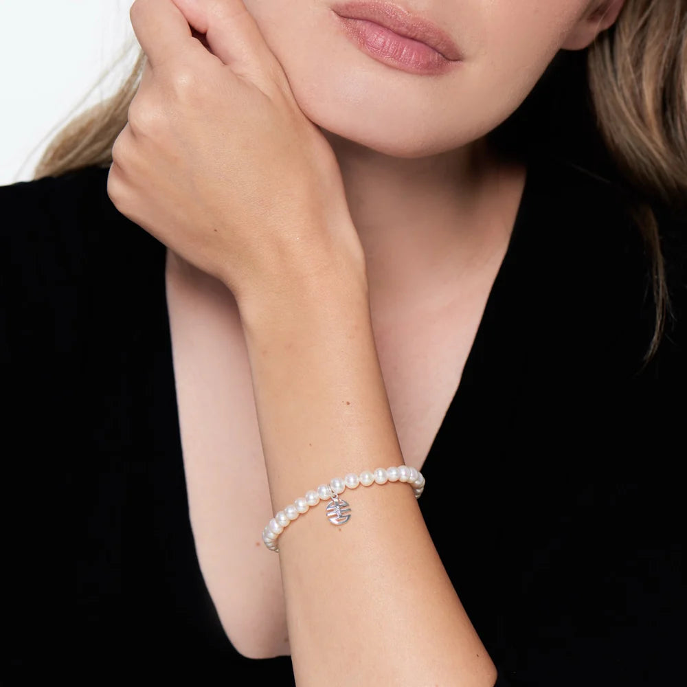 Bracciale Elastica con Perle Bianche e Charm Ognibene